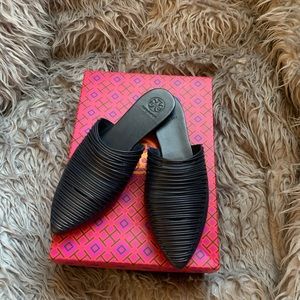 Tory Burch flat slides in navy blue